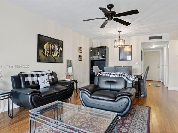 2871 Somerset Dr 212, Lauderdale Lakes FL 33311