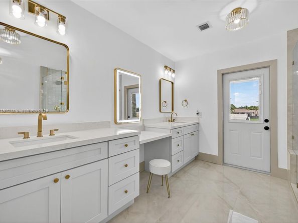 10864 SW 141st Ln, Miami FL 33176