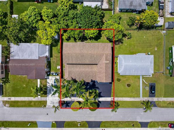 10864 SW 141st Ln, Miami FL 33176