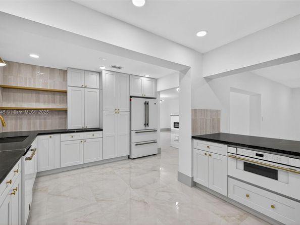 10864 SW 141st Ln, Miami FL 33176