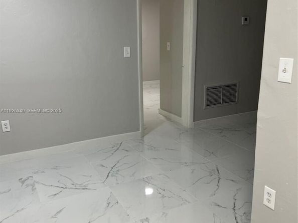 4300 SW 67th Ave 21, Miami FL 33155