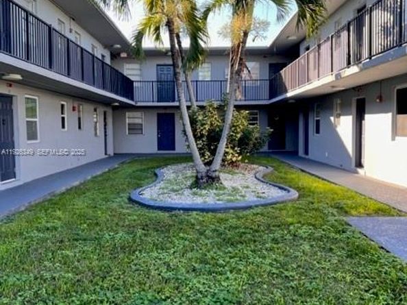 4300 SW 67th Ave 21, Miami FL 33155