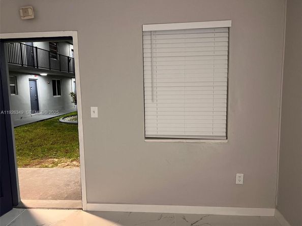 4300 SW 67th Ave 21, Miami FL 33155