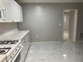 4300 SW 67th Ave 21, Miami FL 33155