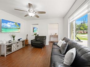 5641 SW 37th Ct, Davie FL 33314