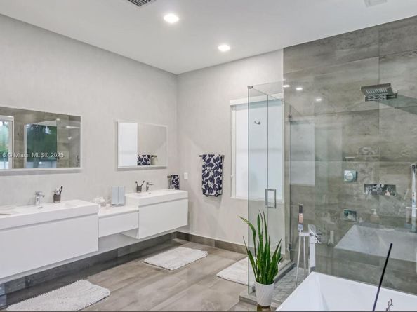 11390 SW 30th St, Miami FL 33165