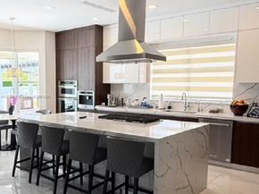 11390 SW 30th St, Miami FL 33165