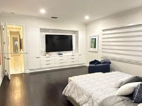 11390 SW 30th St, Miami FL 33165