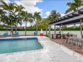 11390 SW 30th St, Miami FL 33165