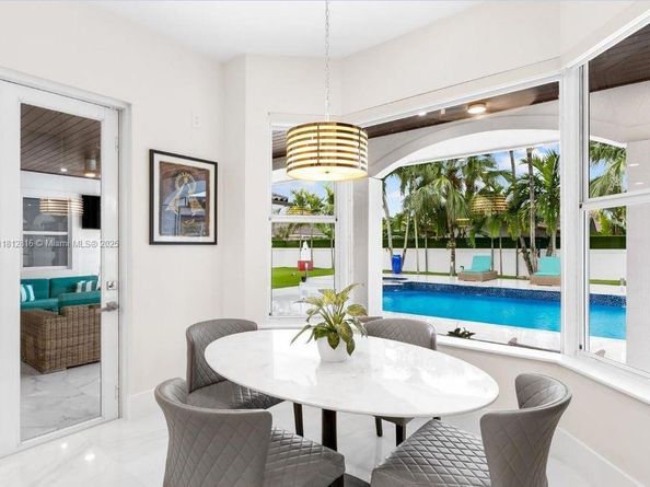 11390 SW 30th St, Miami FL 33165