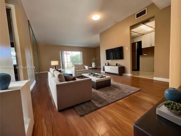 Undisclosed Address #A12000260, Lauderhill FL 33319