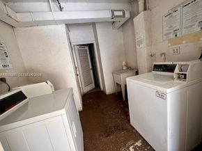 Undisclosed Address #A12000260, Lauderhill FL 33319