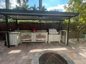 3134 NE 3rd Dr, Homestead FL 33033