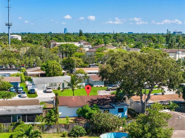 6712 Arbor Dr, Miramar FL 33023