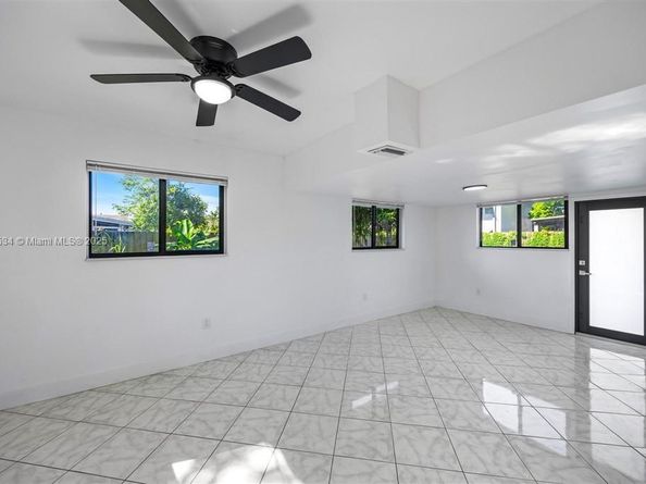 6712 Arbor Dr, Miramar FL 33023