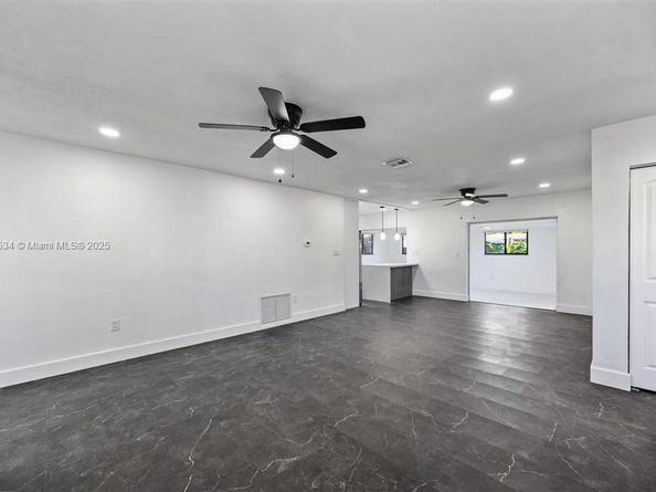 6712 Arbor Dr, Miramar FL 33023