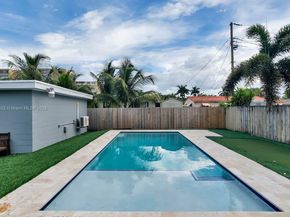 1124 NE 6th St, Hallandale Beach FL 33009