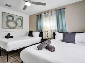 1124 NE 6th St, Hallandale Beach FL 33009