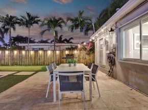 1124 NE 6th St, Hallandale Beach FL 33009
