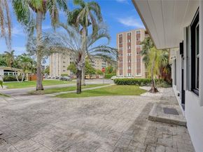 1124 NE 6th St, Hallandale Beach FL 33009