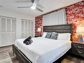 1124 NE 6th St, Hallandale Beach FL 33009