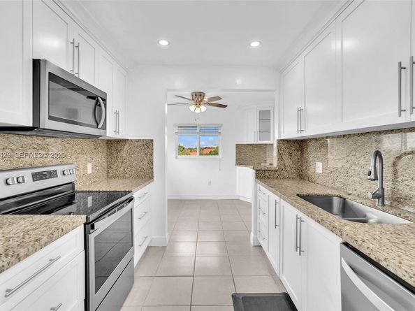 701 SW 142nd Ave 414S, Pembroke Pines FL 33027