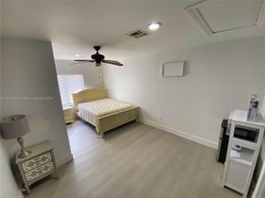 8205 SW 12th Pl, North Lauderdale FL 33068