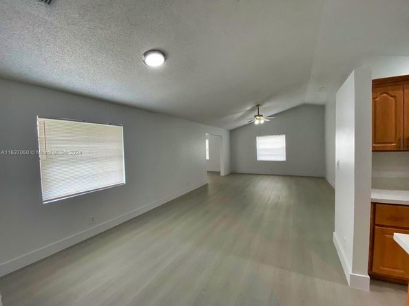 8205 SW 12th Pl, North Lauderdale FL 33068