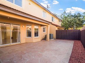 239 Mahogany Ter, Davie FL 33325