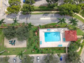 239 Mahogany Ter, Davie FL 33325