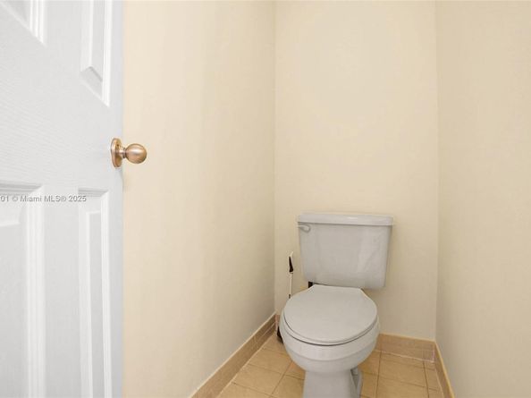 239 Mahogany Ter, Davie FL 33325