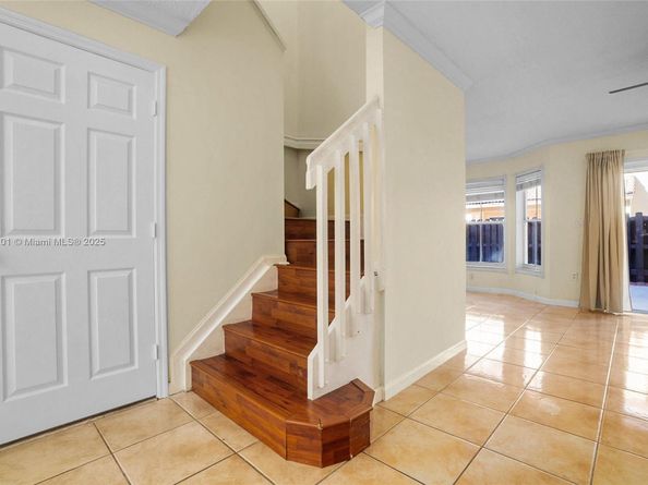 239 Mahogany Ter, Davie FL 33325