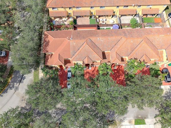 239 Mahogany Ter, Davie FL 33325