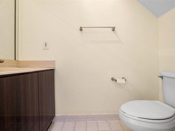 239 Mahogany Ter, Davie FL 33325