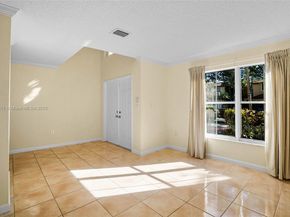 239 Mahogany Ter, Davie FL 33325