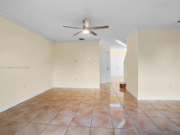 239 Mahogany Ter, Davie FL 33325