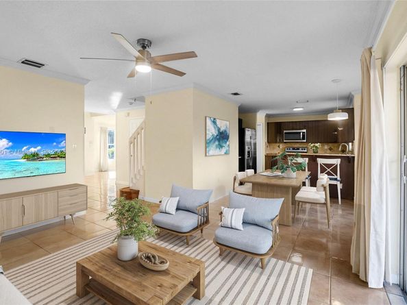 239 Mahogany Ter, Davie FL 33325