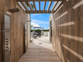 515 Valencia Ave 1201, Coral Gables FL 33134