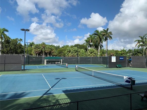 4530 NW 102nd Ct 4530, Doral FL 33178