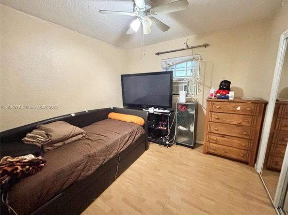 3351 NW 175th St, Miami Gardens FL 33056
