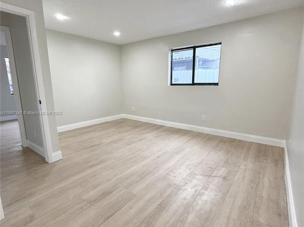 1449 SW 49th Ave, Fort Lauderdale FL 33317