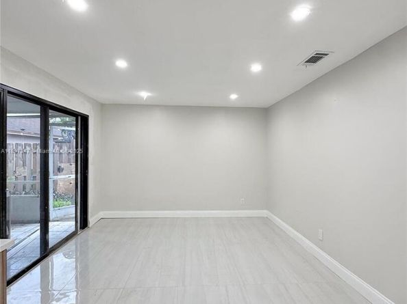 1449 SW 49th Ave, Fort Lauderdale FL 33317