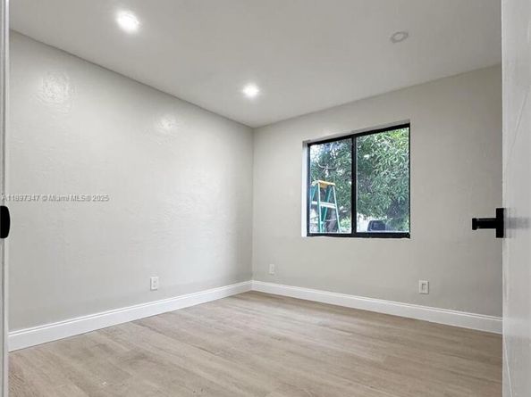 1449 SW 49th Ave, Fort Lauderdale FL 33317