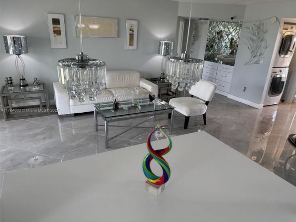 3836 Via Poinciana 604, Lake Worth FL 33467