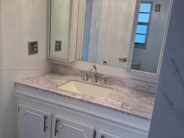 3836 Via Poinciana 604, Lake Worth FL 33467
