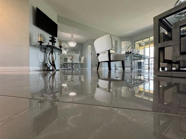 3836 Via Poinciana 604, Lake Worth FL 33467