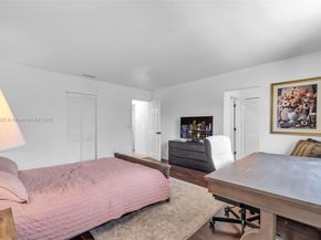 1006 NE 202nd Ln, Miami FL 33179