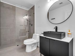 1006 NE 202nd Ln, Miami FL 33179