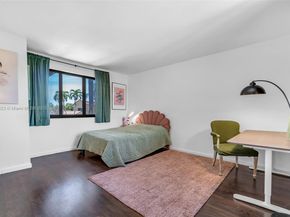 1006 NE 202nd Ln, Miami FL 33179