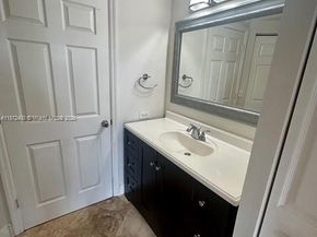 2424 Centergate Dr 204, Miramar FL 33025